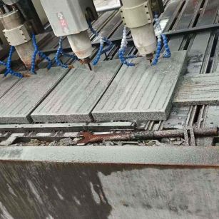 菏泽 芝麻白花岗岩荔枝面盲道雕刻