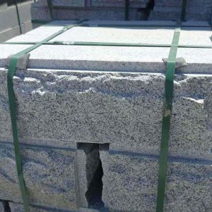 菏泽 芝麻白花岗岩自然面成品