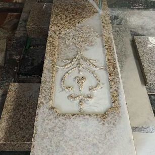 菏泽 黄金麻花岗岩异形加工雕刻栏杆大柱