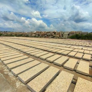 菏泽 黄金麻花岗岩荔枝面地铺石防护中