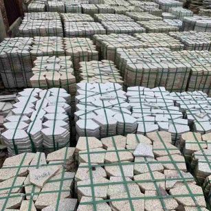 菏泽 黄金麻白麻花岗岩荔枝面地铺石(冰裂纹)