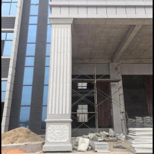 菏泽 芝麻白光面花岗岩门楼大柱（罗马柱）配雕花底座