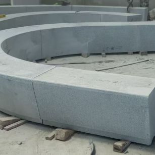 菏泽 芝麻白花岗岩光面弧形坐凳