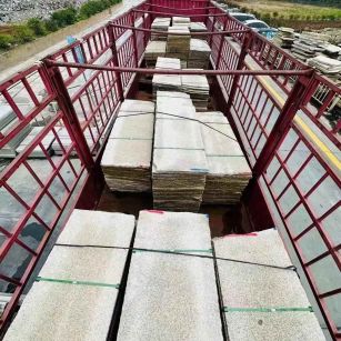 菏泽 黄金麻花岗岩荔枝面，光面毛板装车完成