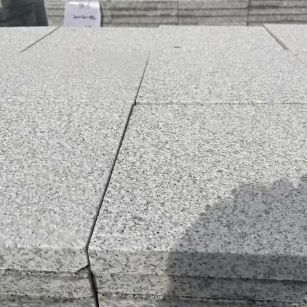 菏泽 白麻花岗岩石材推荐 荔枝面地铺石