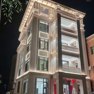 菏泽 芝麻白花岗岩别墅外墙夜间效果