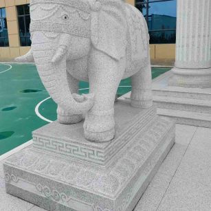 菏泽 白麻花岗岩动物异形石雕-大象