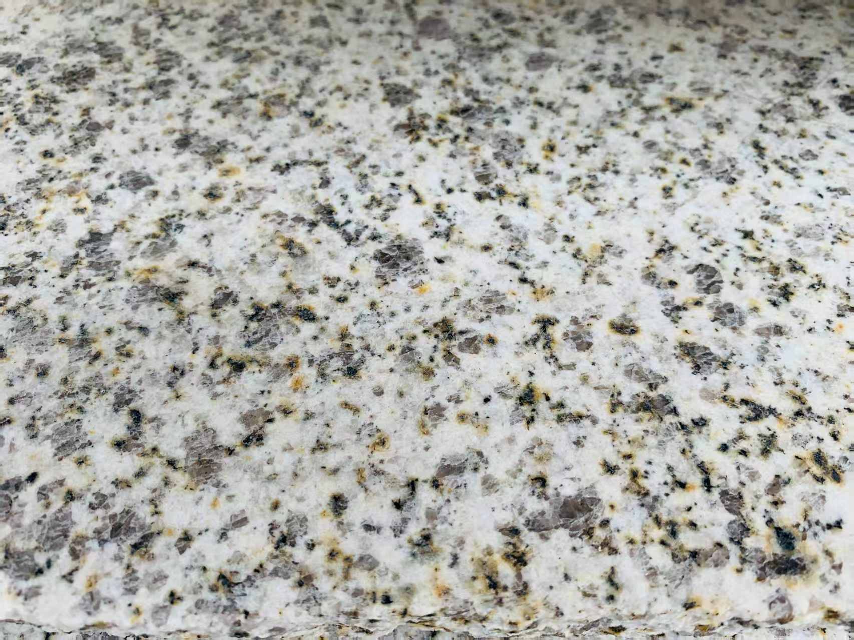 菏泽 黄金麻花岗岩石材浅黄光面