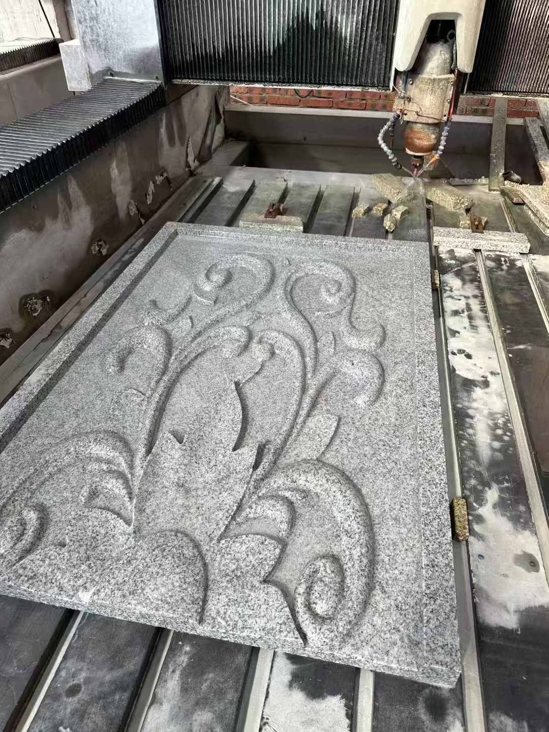 菏泽 白麻别墅干挂雕花板