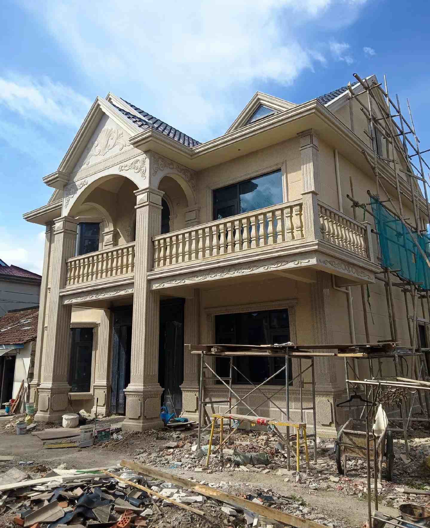 菏泽 黄金麻花岗岩石材私人别墅雕花门楼柱阳台栏杆