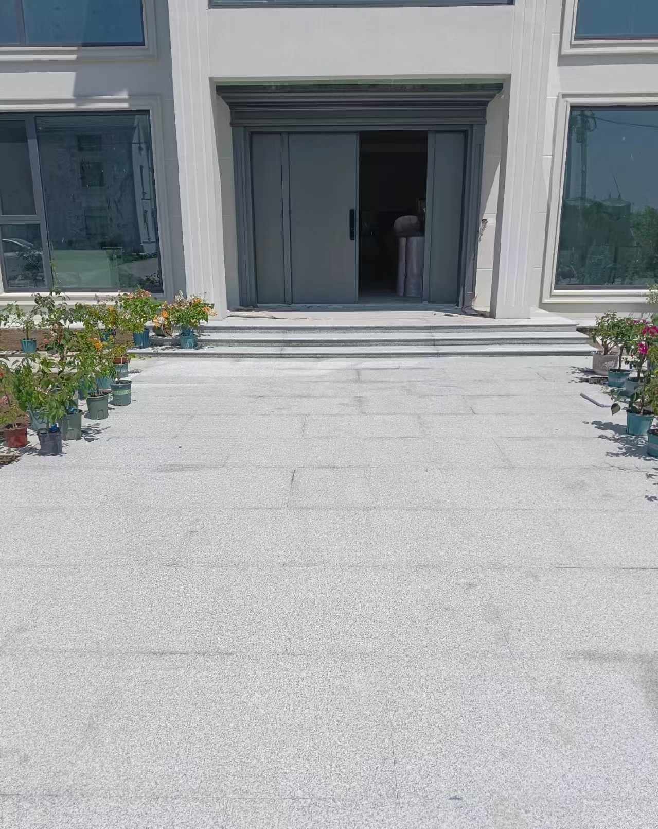 菏泽 芝麻白花岗岩地铺石地面铺装