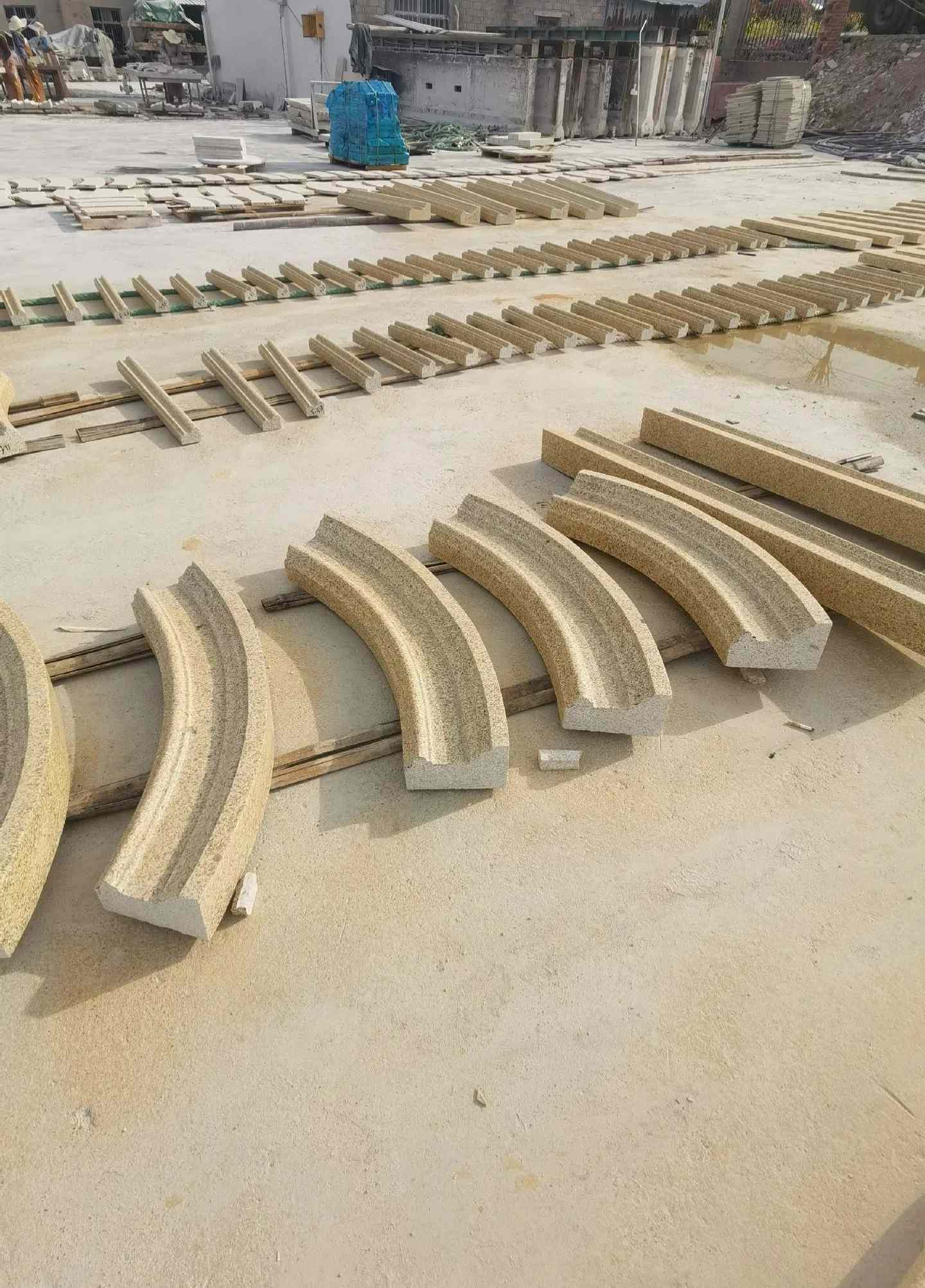 菏泽 黄金麻花岗岩别墅线条