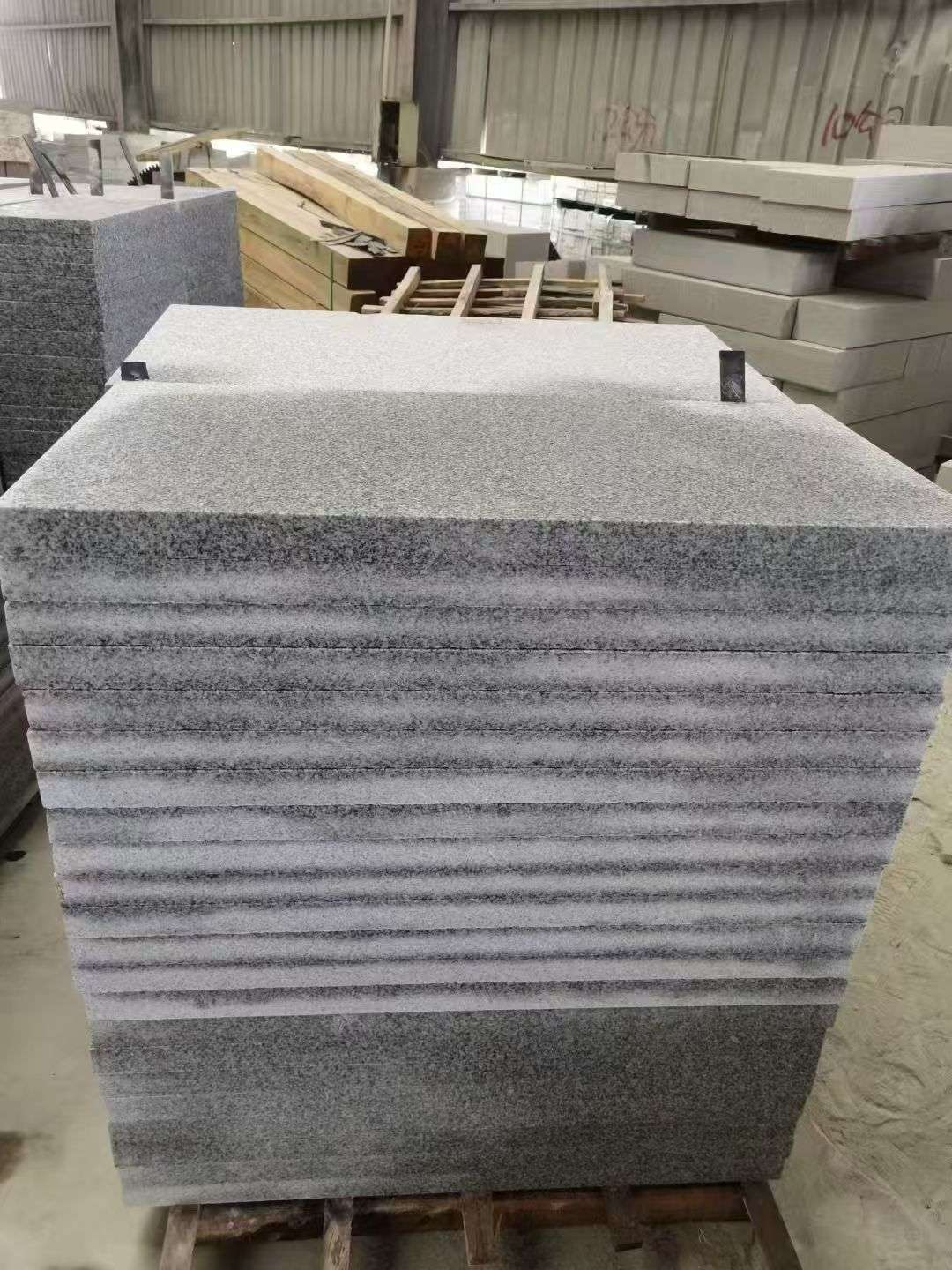 菏泽 芝麻白5公分火烧地铺成品，900*400，规格可定制