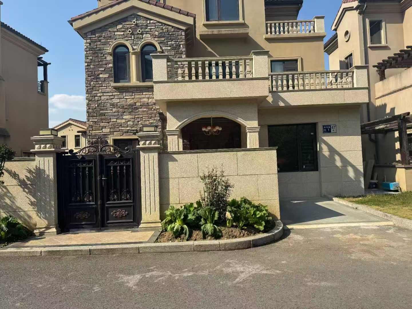 菏泽黄金麻别墅案例展示