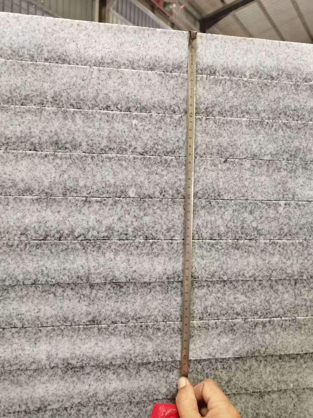 菏泽 芝麻白火烧成品厚薄均匀，B料价格接近A料质量