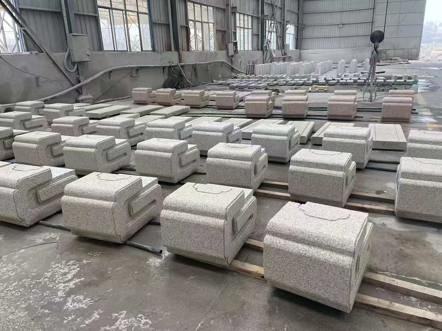 菏泽 白麻花岗岩异形加工-石凳，坐凳