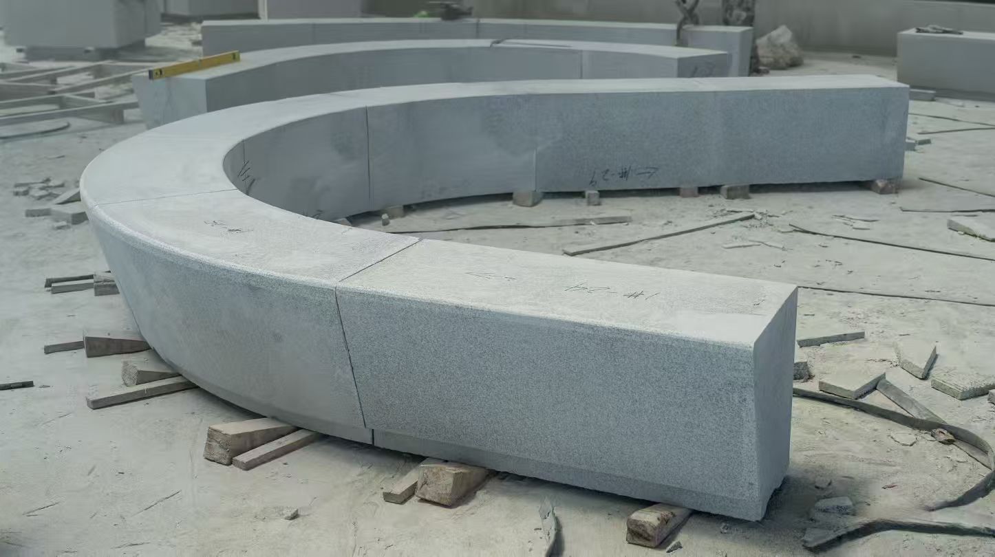 菏泽 芝麻白花岗岩光面弧形坐凳